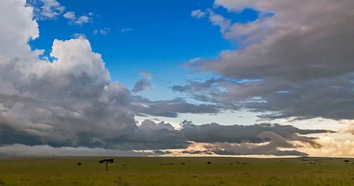 Cloudy sky in the month of november